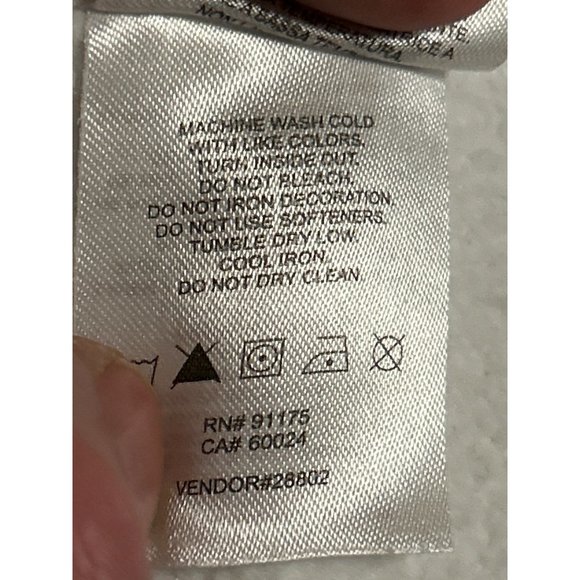 FILA White Pullover EUC Women's Top Size M - Picture 11 of 11